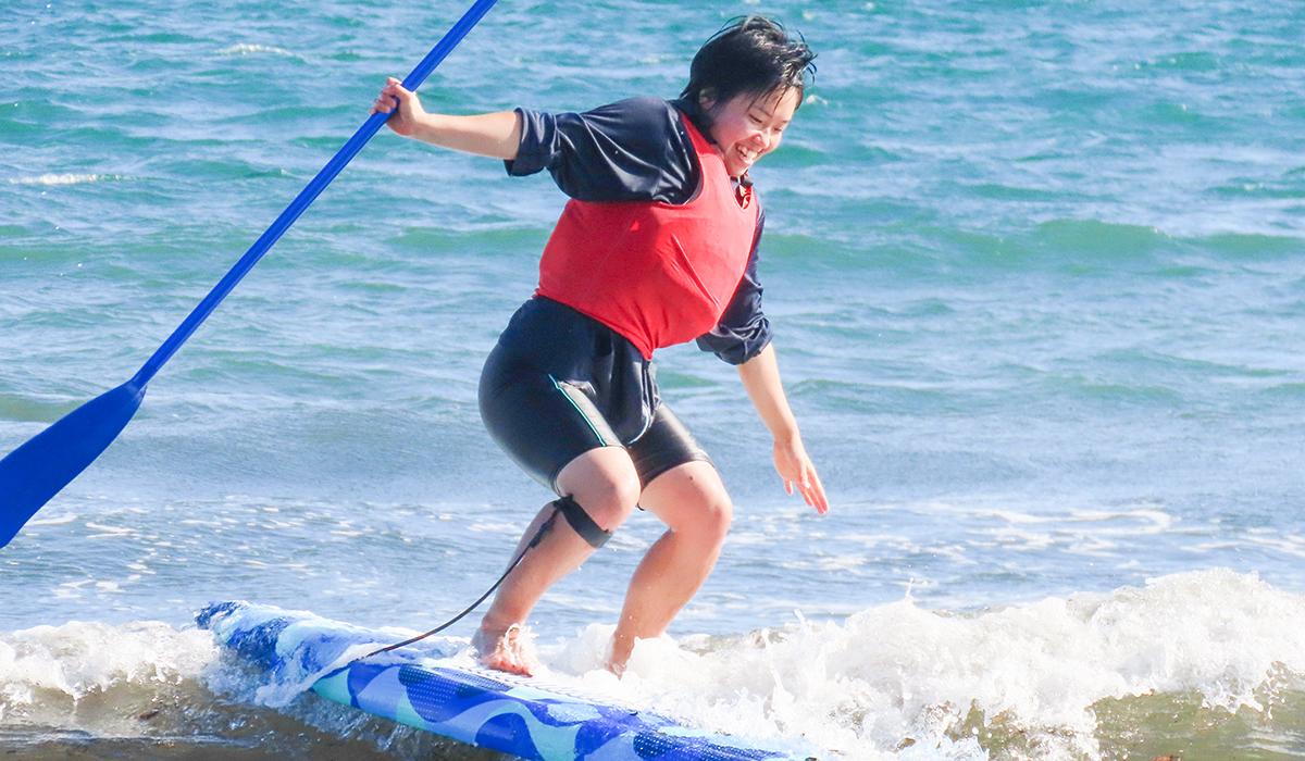 波と一体になる